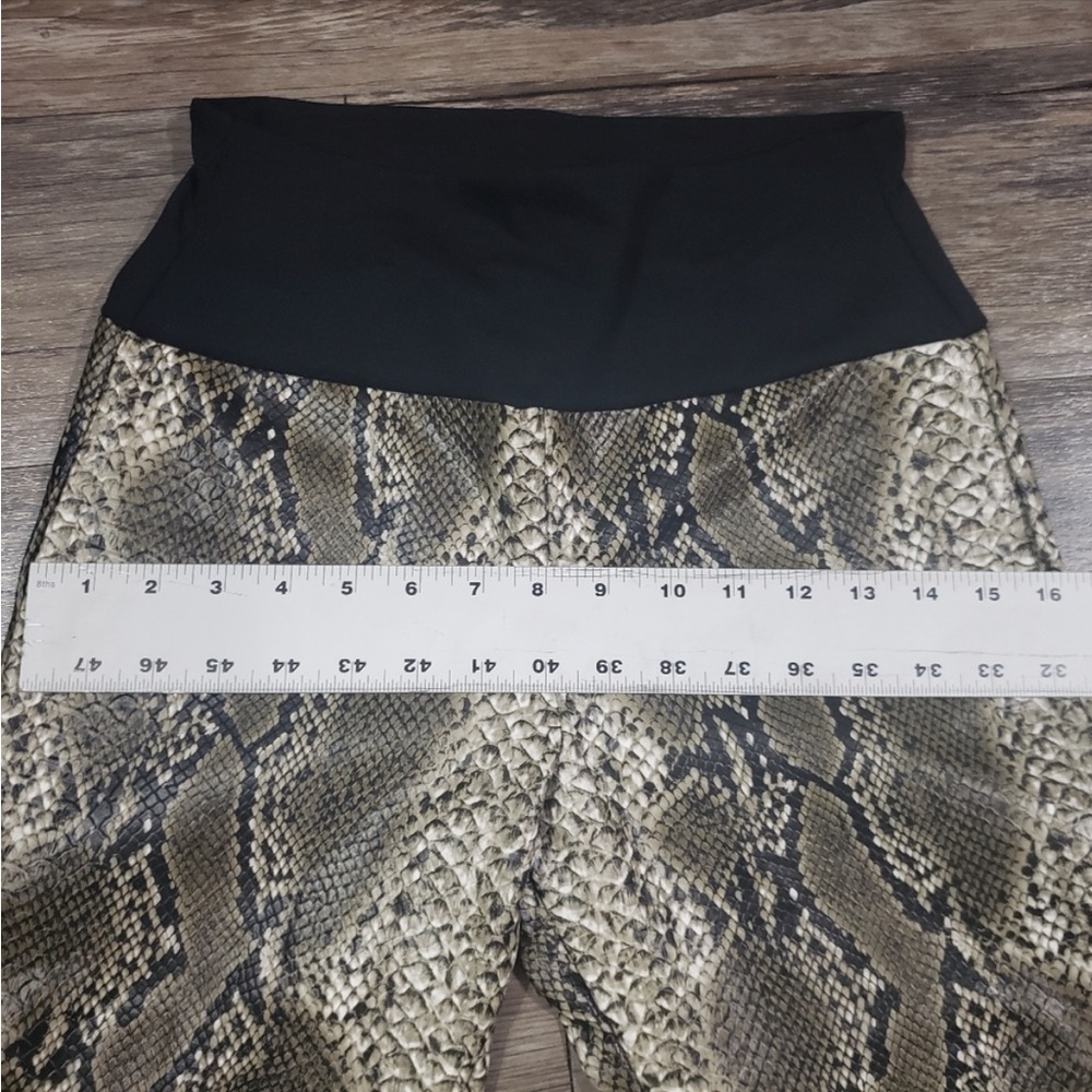 Spanx Assets Faux Leather Snakeskin/Python Leggin… - image 5